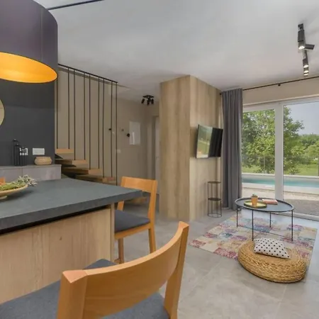 Hakuna Matata Krsan Villa